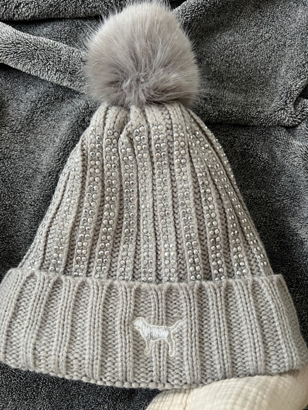 Victoria's Secret PINK Light Gray Chunky Knit Beanie